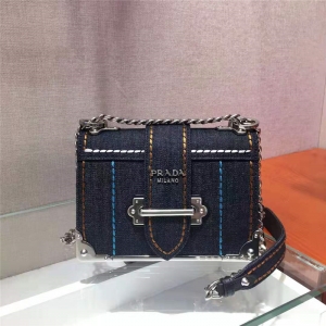 1BD045 Prada cahier  g澀OӋ ִ _μб 