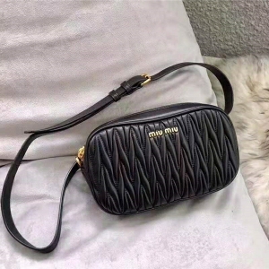 5BL005 MiuMiu ܛƤ ް  μ ɫ