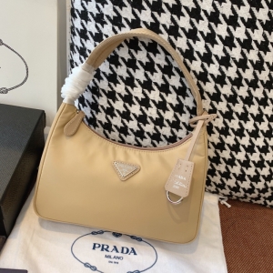 1NE515 Prada Re-Edition 2000 ִ _° ɫ