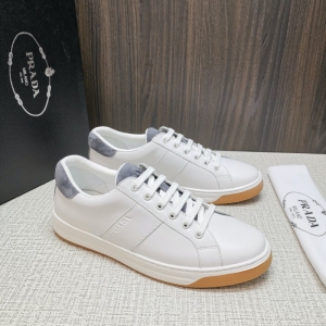 4E3544 Prada2020¿Ь PradaƤ\Ь _СЬ eЬ