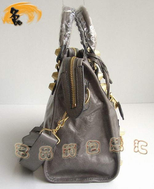 084332B ۿ C܇ BALENCIAGA һɫţƤб