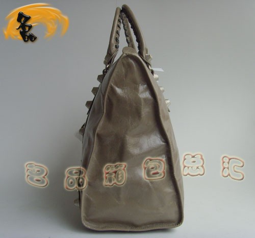 084334A Ůʿ ҕrлɫţƤŮʿ BALENCIAGAC܇