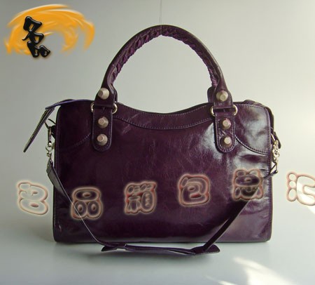 084332A ɫţƤ BALENCIAGAC܇ eŮʿб