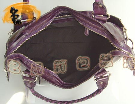 084332A ɫţƤ BALENCIAGAC܇ eŮʿб