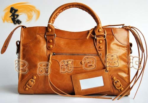 L084332 巴黎世家經(jīng)典款 機(jī)車(chē)包 BLENCIAGA斜挎包 BLENCIAGA時(shí)尚女士手提包