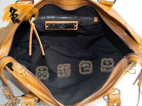 084332 ArŮʿб BLENCIAGA¿ ҽ(jng)C(j)܇