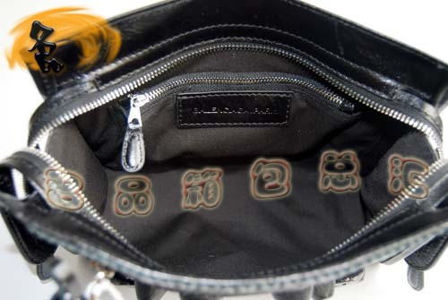 084675 巴黎世家時(shí)尚女士手包 Balenciaga經(jīng)典款 Balenciaga手拿包