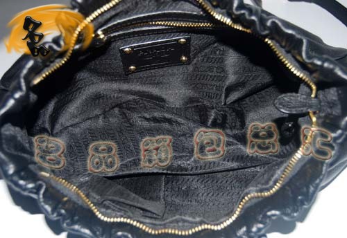 5645 Prada最新款褶皺牛皮女包 Prada斜挎包 Prada時尚休閑女包 黑色