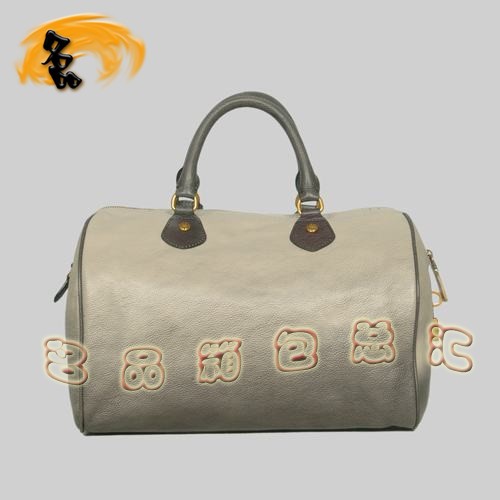 8599 Prada時(shí)尚新款休閑女包 普拉達(dá)經(jīng)典手提包 Prada斜挎包 黑配灰色