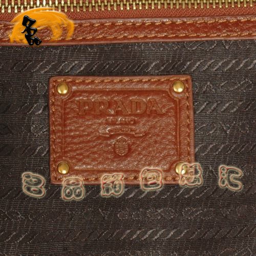 8612 Prada熱銷1:1品質女包 普拉達經典牛皮手提包 Prada肩包 黑配啡色