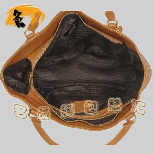 8612 Prada熱銷1:1品質女包 普拉達經典牛皮手提包 Prada肩包 黑配土黃色