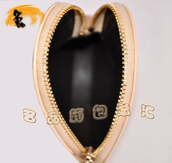 152615 GuccipGreŮ GucciX GucciX װSɫ