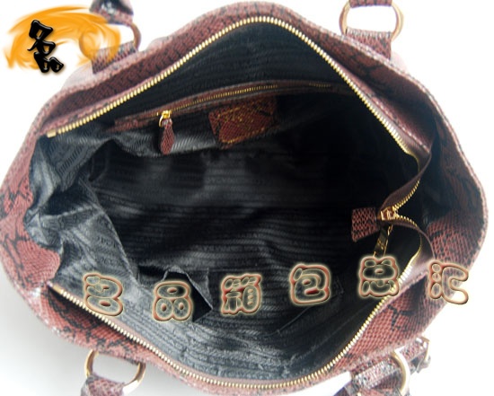 69588 Prada最新款 蛇紋女士手提包 普拉達進口牛皮時尚休閑女包 棗紅色