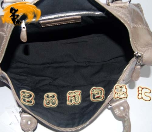 084824 Balenciaga手提包 最新款皮釘花邊牛皮時(shí)尚休閑女包 巴黎世家女包 銀灰色