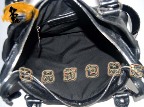 084332A BalenciagaC܇ μ  MƤyᔕrŮ ɫ