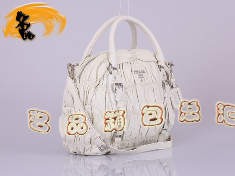 BL0397 普拉達最新款褶皺羊皮手提包 Prada斜挎包 普拉達休閑包 Prada女包 白色