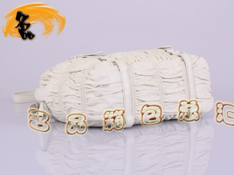 BL0397 普拉達最新款褶皺羊皮手提包 Prada斜挎包 普拉達休閑包 Prada女包 白色