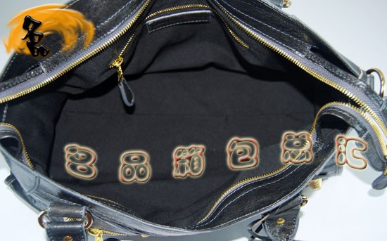 084328B  BalenciagaŮ  ҆μ MƤreŮ ɫ