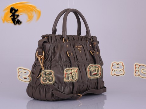 BN1336 普拉達最新款 羊皮褶皺女士休閑包 Prada手提包 Prada斜挎包 卡其色