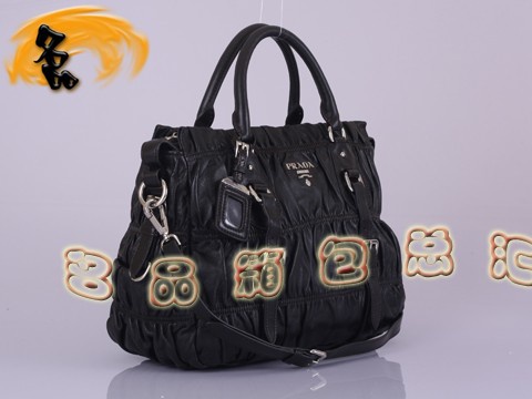 BN1336 普拉達最新款 羊皮褶皺女士休閑包 Prada手提包 Prada斜挎包 啡色