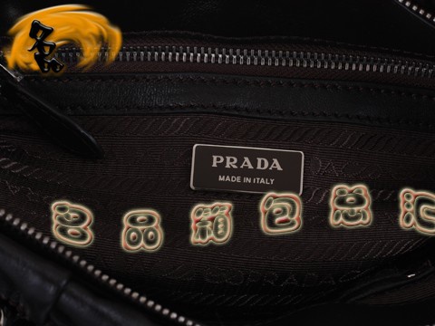 BN1336 普拉達最新款 羊皮褶皺女士休閑包 Prada手提包 Prada斜挎包 啡色