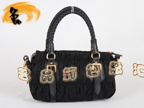 BN1338 普拉達防水尼龍帆布斜挎包 最新款褶皺系列女包 Prada手提包 黑色