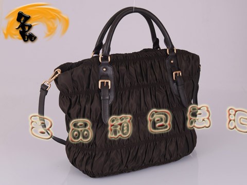 BN1611 普拉達(dá)最新款褶皺系列女包 防水尼龍帆布女士斜挎包 Prada手提包 啡色