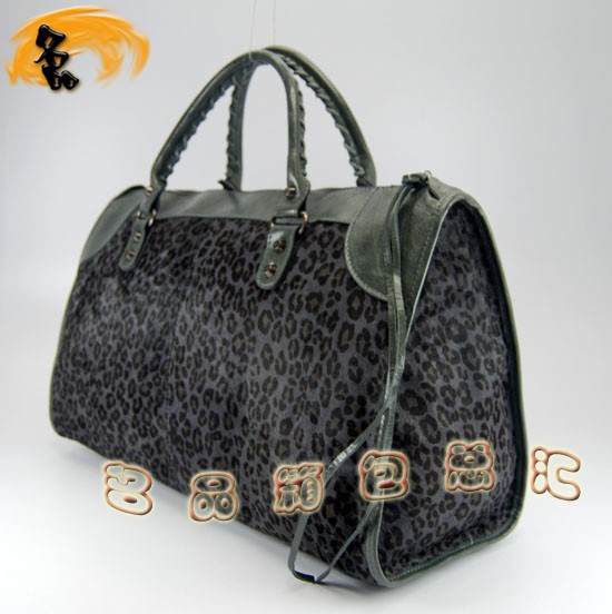 084324 BalenciagaŮ  M(jn)ţƤ(jng)r(sh)Ů yɫ