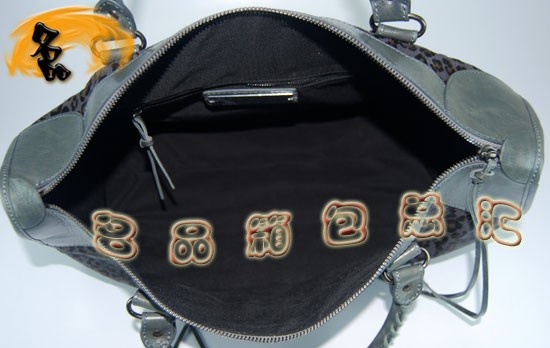 084324 BalenciagaŮ  M(jn)ţƤ(jng)r(sh)Ů yɫ