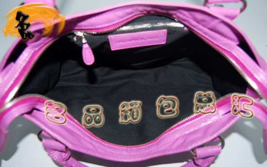 084332A Balenciaga機(jī)車包 巴黎世家單肩包 進(jìn)口牛皮經(jīng)典時(shí)尚女包 玫紅色