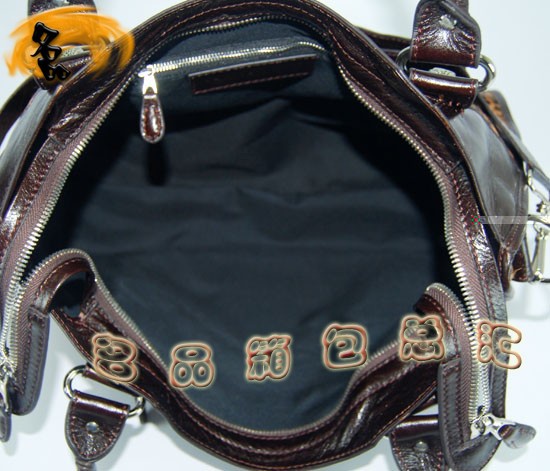 084332A Balenciaga機(jī)車包 巴黎世家單肩包 進(jìn)口牛皮經(jīng)典時(shí)尚女包 深啡色