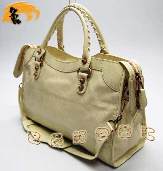 084332C  Balenciagaμ  MţƤ(jng)rŮ C܇ װɫ