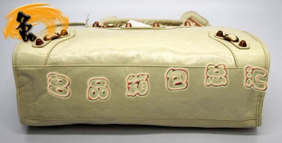 084332C  Balenciagaμ  MţƤ(jng)rŮ C܇ װɫ