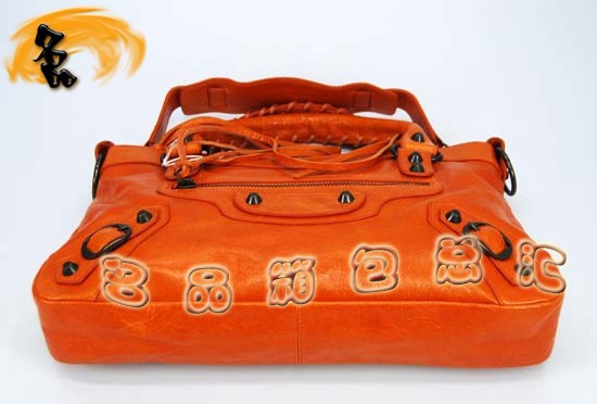 103208  ҙC܇ Balenciagaμ MƤrŮ  ɫ