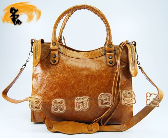 084616  BalenciagaC܇ ҆μ MţƤrŮ  ɫ