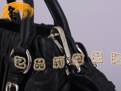 BN1791 普拉達(dá)最新款褶皺羊皮時(shí)尚女士休閑包 Prada手提包 Prada斜挎包 黑色