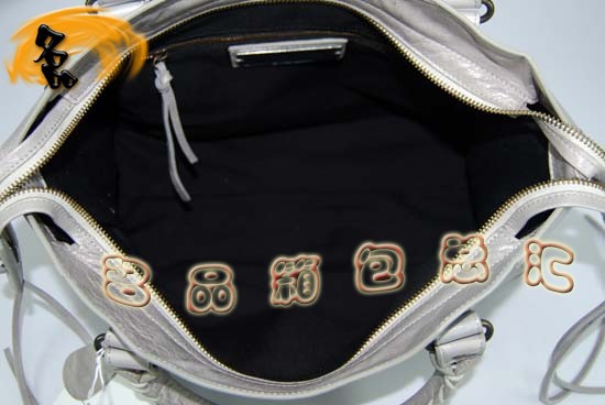 115748S  ҆μ MƤrŮ BalenciagaC܇  \ɫ