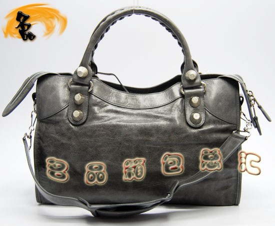 173084A  Balenciaga ҆μ M(jn)ţƤ(jng)r(sh)Ů C(j)܇ yɫ