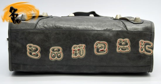 173084A  Balenciaga ҆μ M(jn)ţƤ(jng)r(sh)Ů C(j)܇ yɫ