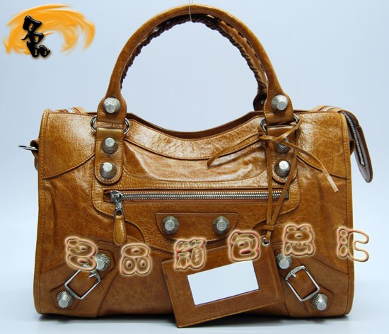 173084A Balenciaga手提包 巴黎世家單肩包 進(jìn)口牛皮經(jīng)時尚休閑女包 機(jī)車包 駝色