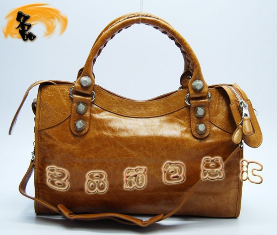 173084A Balenciaga手提包 巴黎世家單肩包 進(jìn)口牛皮經(jīng)時尚休閑女包 機(jī)車包 駝色