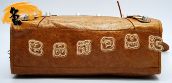 173084A Balenciaga手提包 巴黎世家單肩包 進(jìn)口牛皮經(jīng)時尚休閑女包 機(jī)車包 駝色