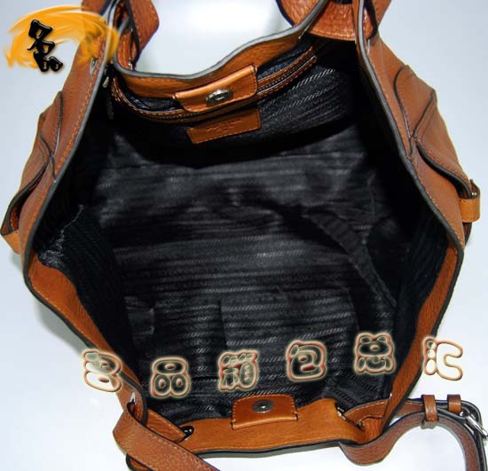 7947 Prada女包 普拉達(dá)包 最新款女包 Prada時(shí)尚休閑女士單肩包 淺啡色