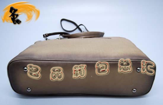 80068 最新款女包 Prada單肩包 普拉達(dá)斜挎包 Prada時(shí)尚休閑包 米白色