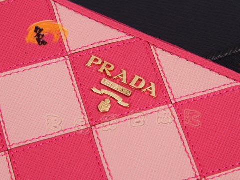 1M0506 Prada最新款 拉鏈錢包 Prada十字紋牛皮菱格錢包 普拉達長款錢夾 玫紅色