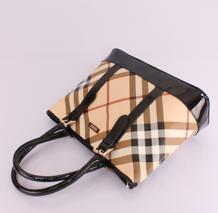 Burberry巴寶莉新款女包 8788克漆