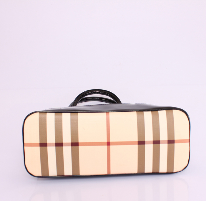 Burberry巴寶莉新款女包 8788克漆