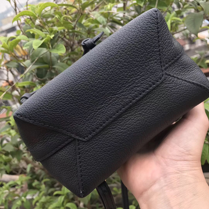 M54573 LV LOCKME 迷你雙肩包 LV背包 LV扭鎖雙肩包 LV全皮背包