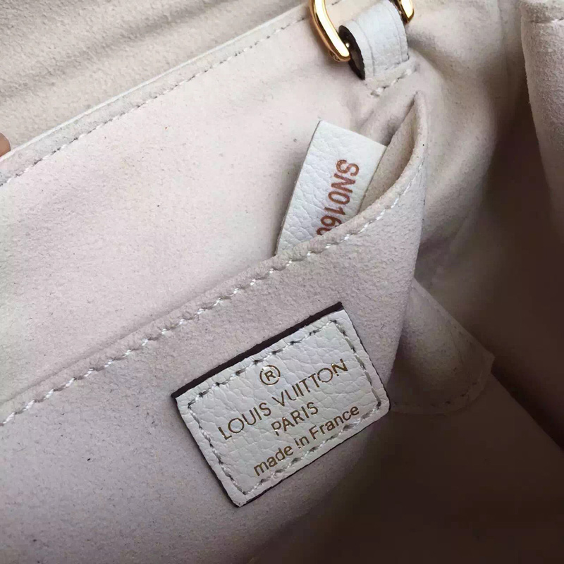 M94556 LV SAINT-GERMAIN BB手袋 LV女包 LV全皮壓花鏈條包 白色