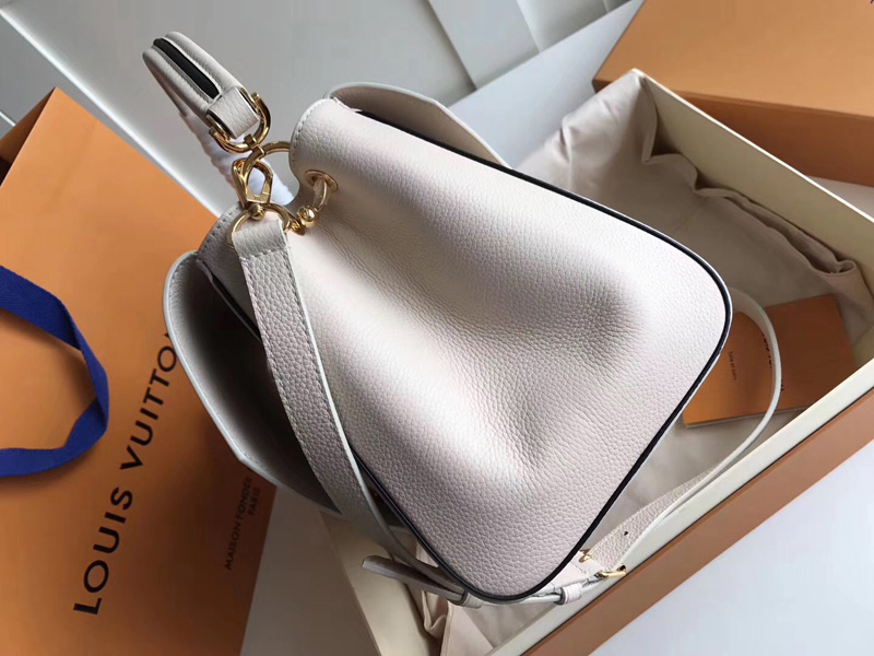 M54438 LV DOUBLE V 手袋 LV女包 翻蓋式拼色老花單肩手提包 奶白色